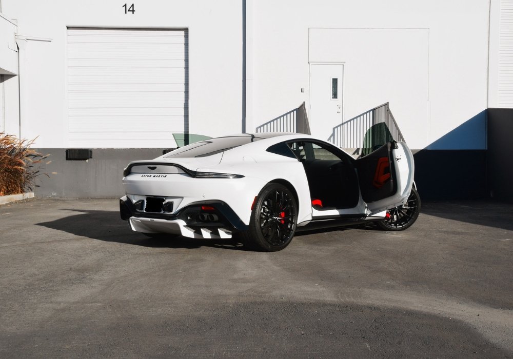 Aston Martin Vantage | Rain Luxury